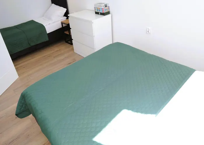 New Homes For 6 People,